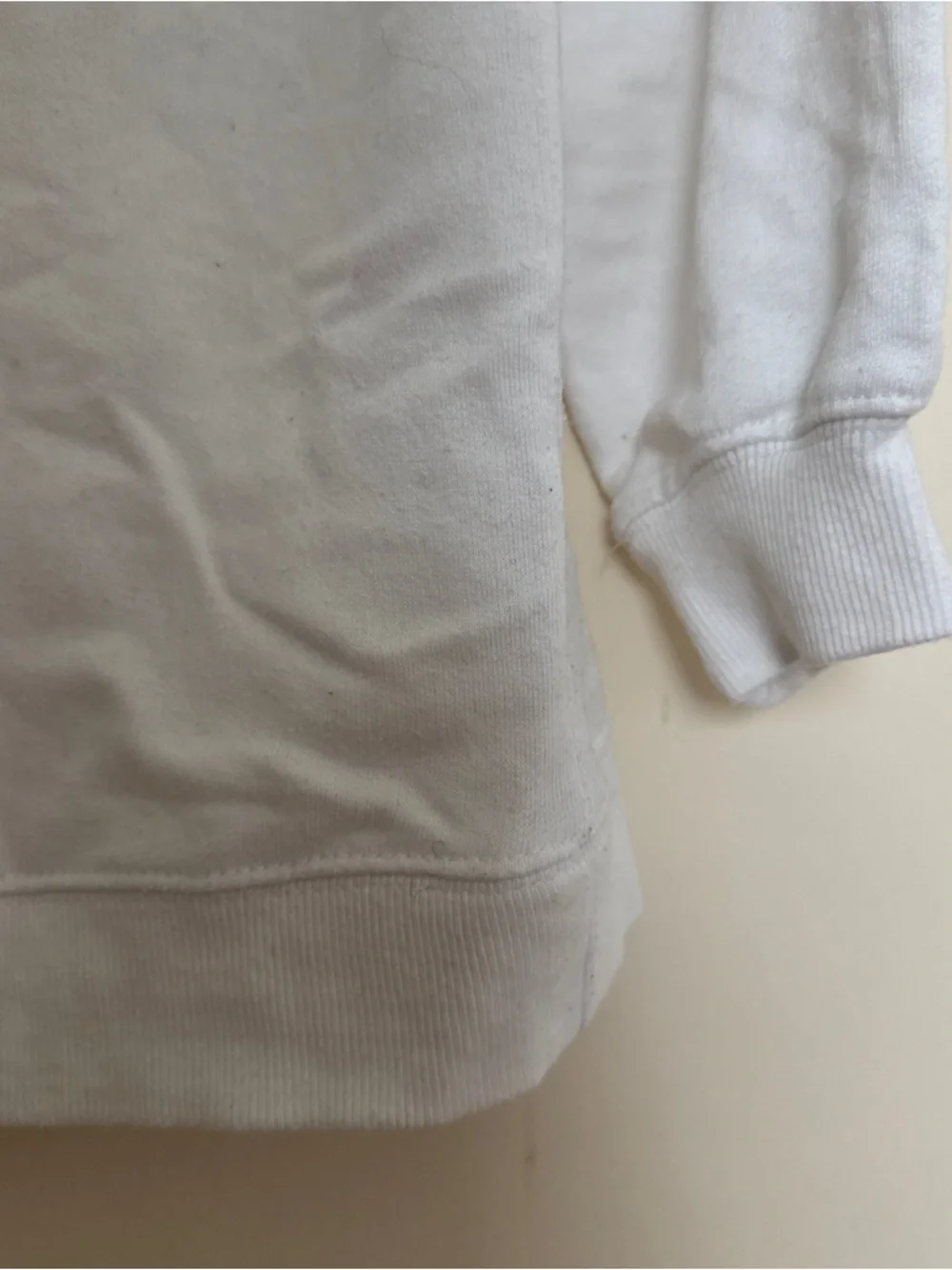 H&M black and White V-Neck sweater - Picture 4 of 7